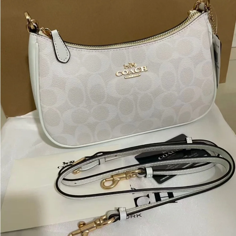 Coach Teri Shoulder Bag In Signature Canvas CA548 - Picture 2 of 10